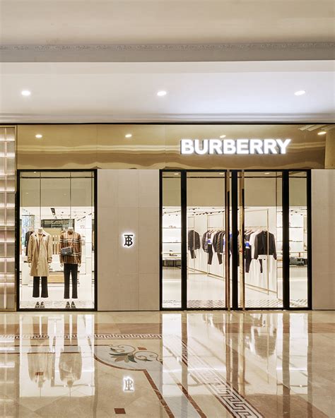 burberry store in hanoi